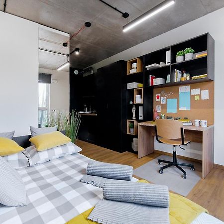 Shed Living Krakow Aparthotel Luaran gambar