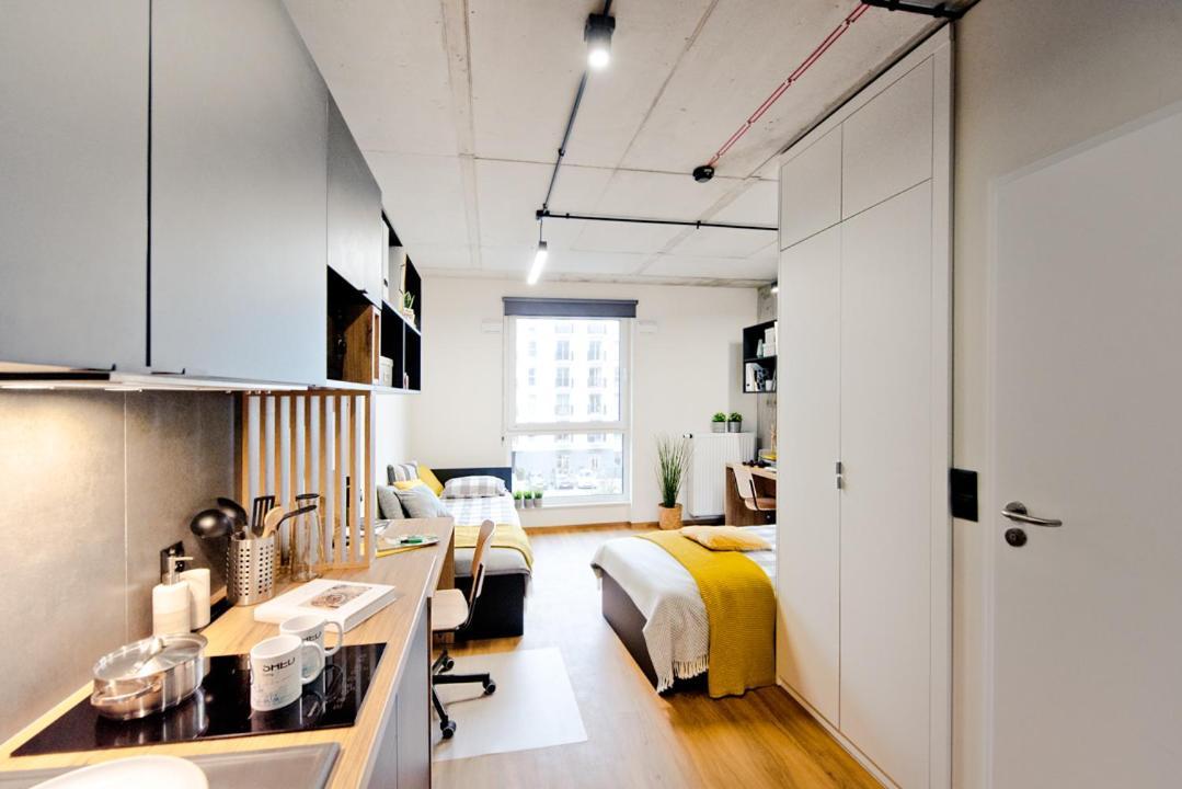 Shed Living Krakow Aparthotel Luaran gambar