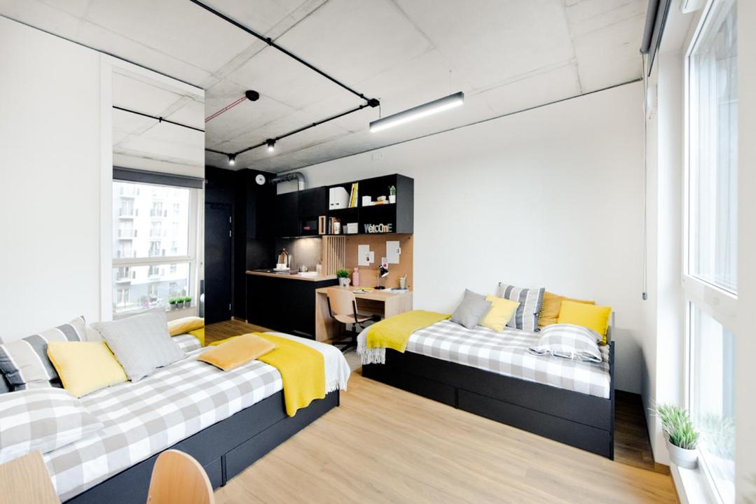 Shed Living Krakow Aparthotel Luaran gambar