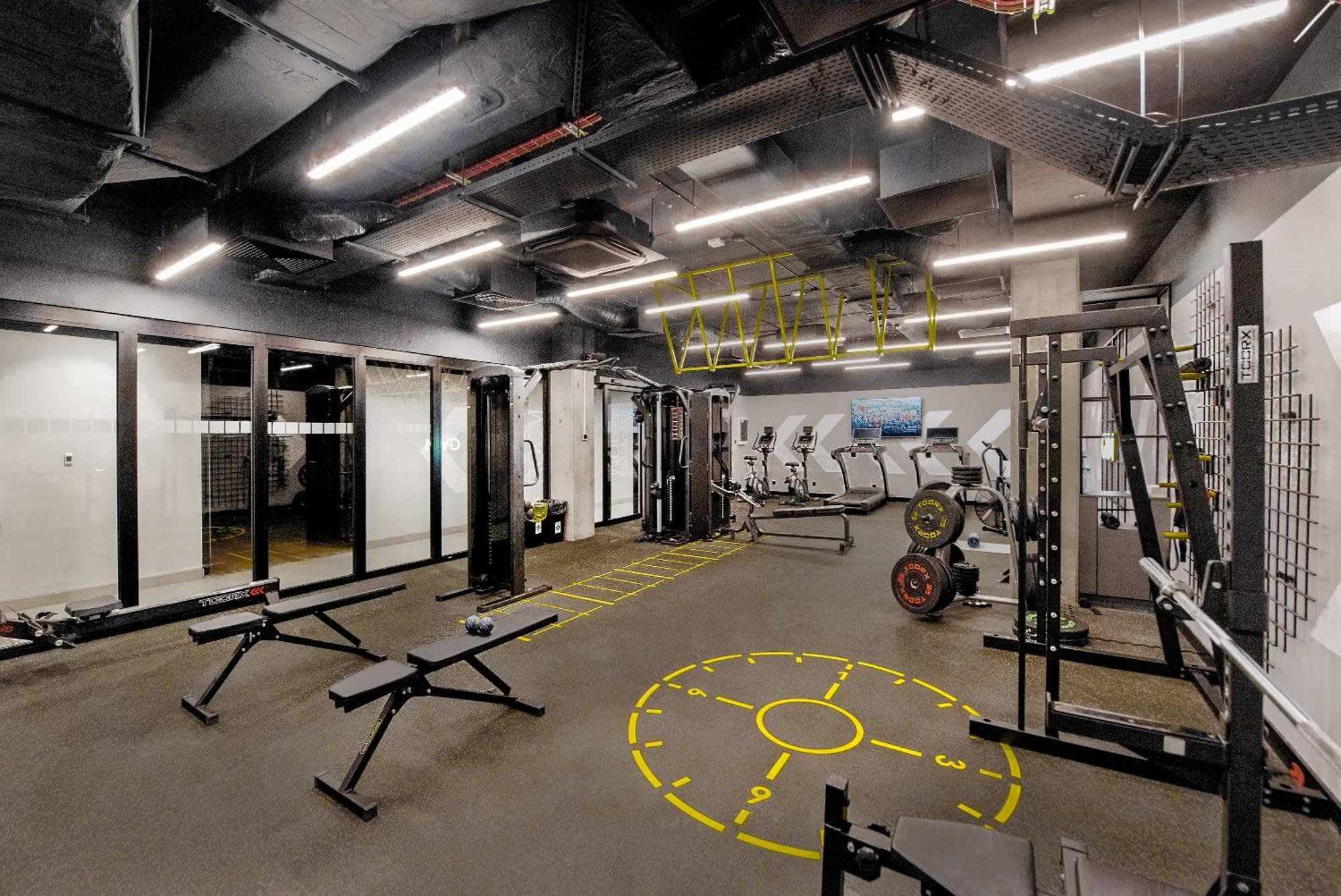 Shed Living Krakow Aparthotel Luaran gambar