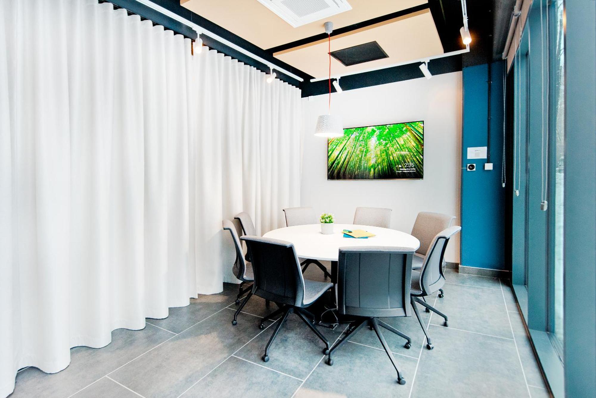 Shed Living Krakow Aparthotel Luaran gambar